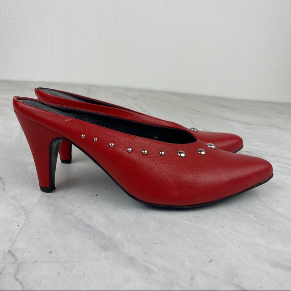 womens red mules